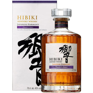 A 700 ml bottle of Hibiki Japanese Harmony Master’s Select Blended Japanese Whisky with 43% alcohol stands before its white box, adorned with Japanese calligraphy and gold, black, and purple accents. Enjoy its delicate floral aromas.